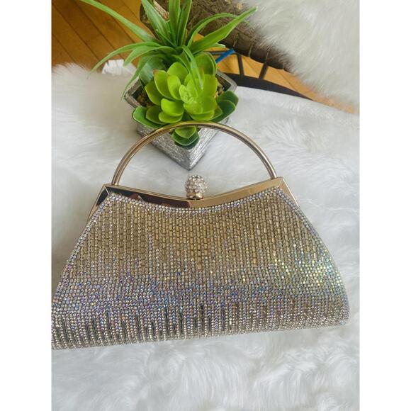 Elegant Rhinestone Embellished Evening Clutch with Gold Handle